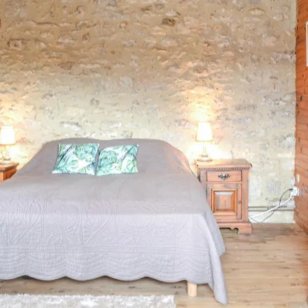 Stunning In With 3 Bedrooms And Wifi